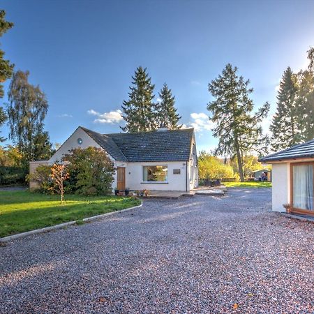 Charming 1-Bed Cottage In Инвернес Екстериор снимка